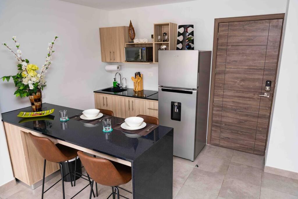 Lovely 1 Bedroom Unit With Free Parking Modra Zone 4 Гватемала Экстерьер фото